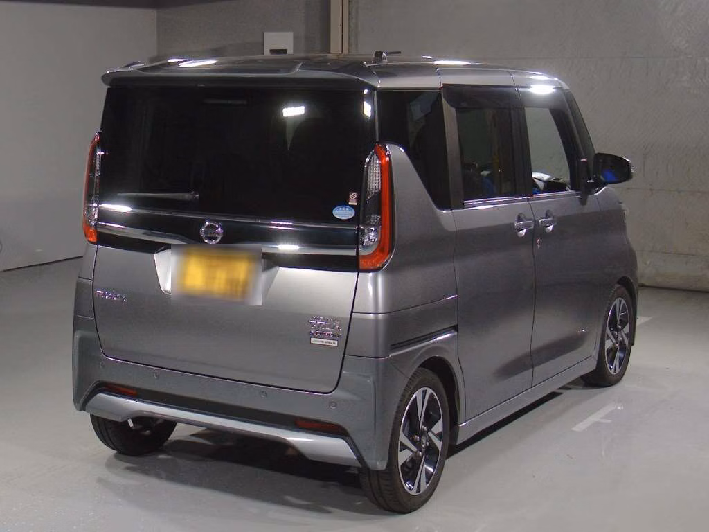 NISSAN ROOX
