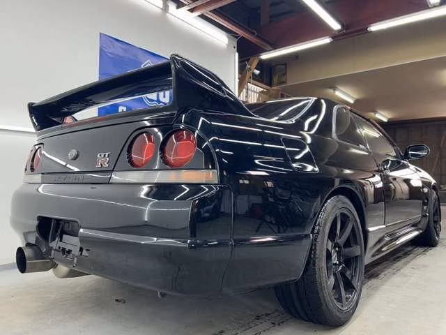 NISSAN SKYLINE GT-R