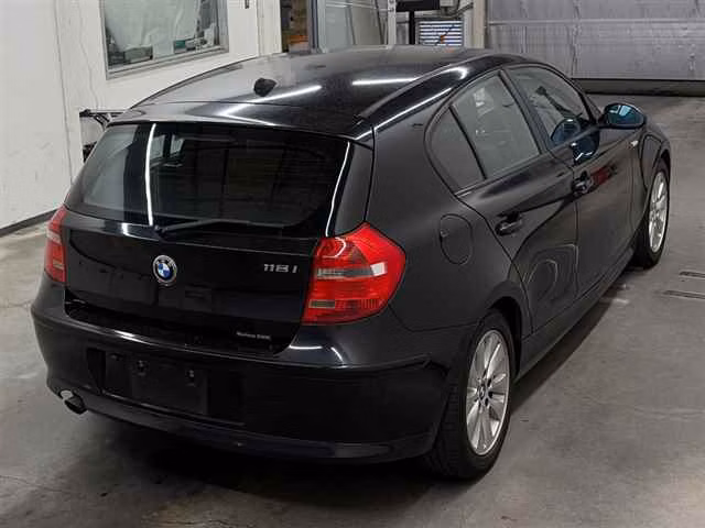BMW 1-SERIES