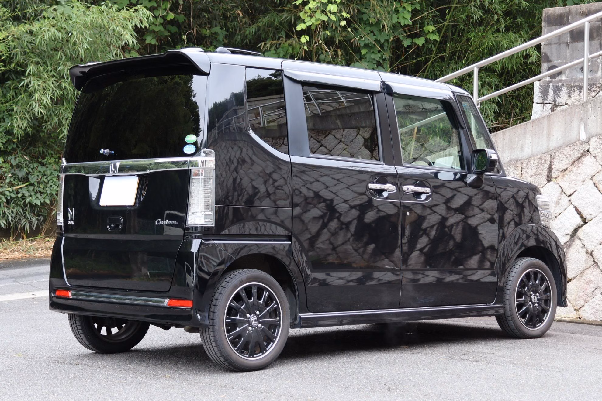 HONDA N-BOX
