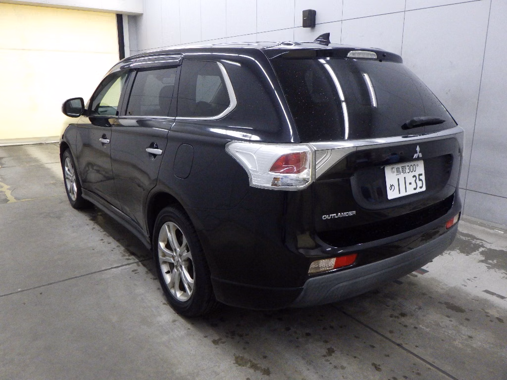 MITSUBISHI OUTLANDER