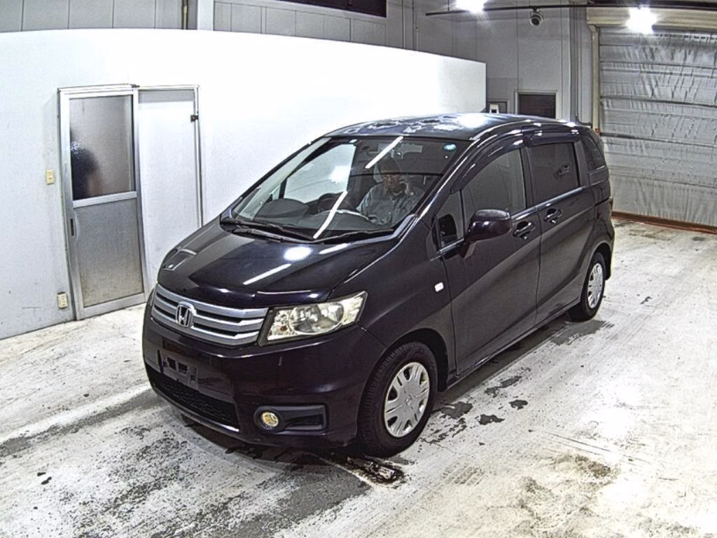 HONDA FREED SPIKE