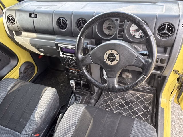 DAIHATSU NAKED