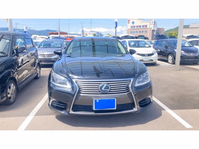 Lexus LS460