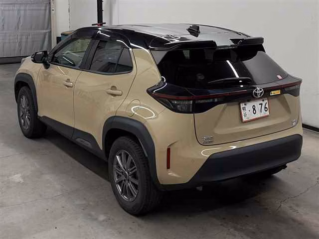 TOYOTA YARIS CROSS