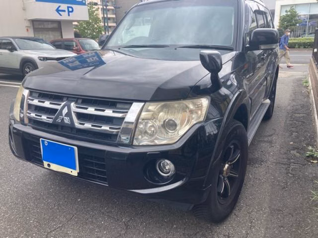 MITSUBISHI PAJERO