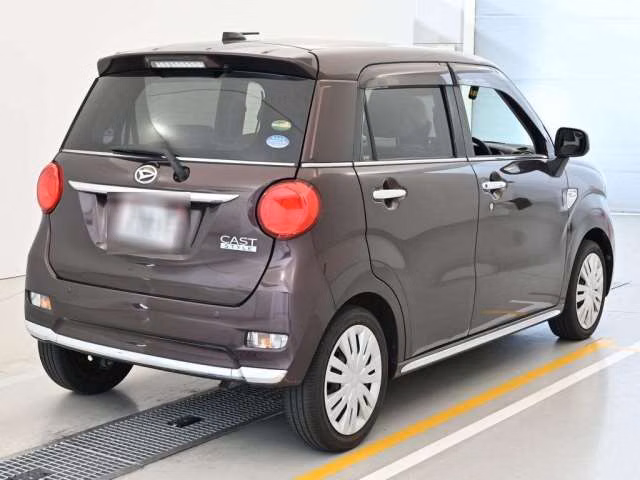 DAIHATSU CAST