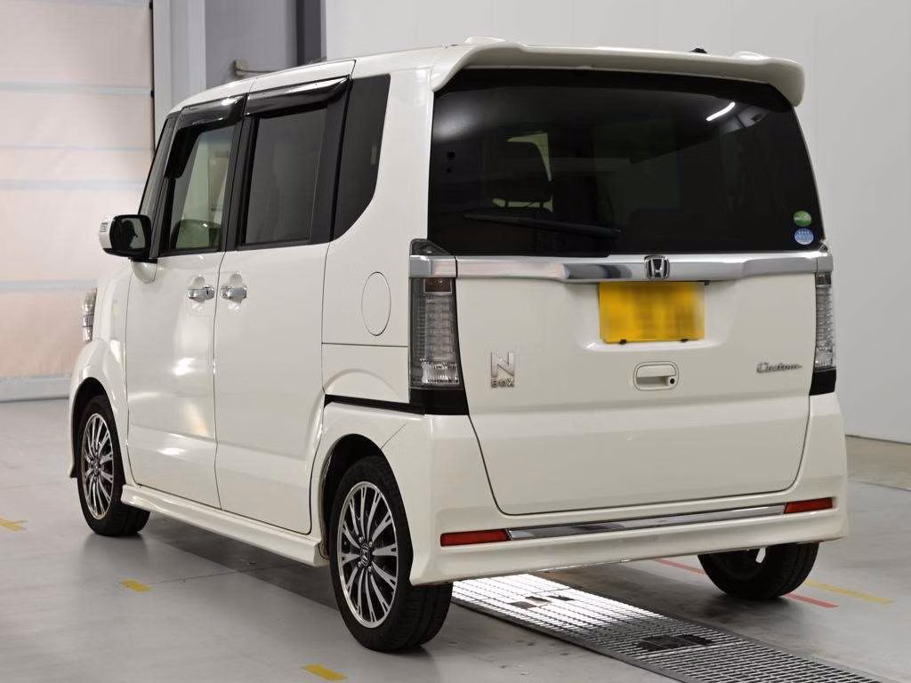 HONDA N-BOX
