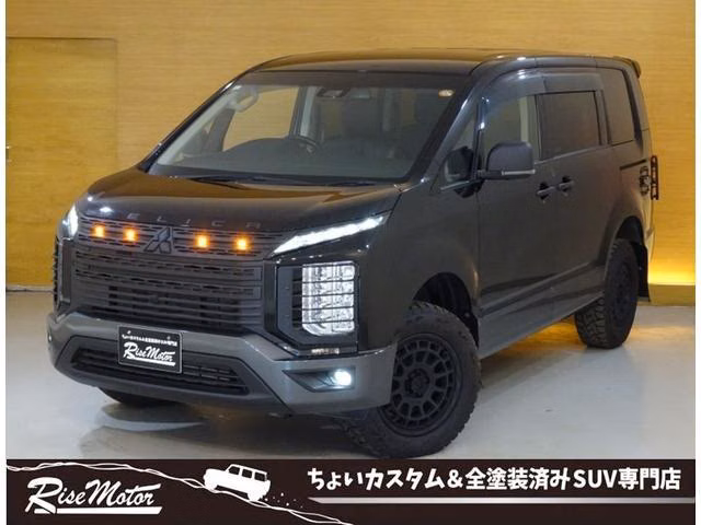 MITSUBISHI DELICA D:5