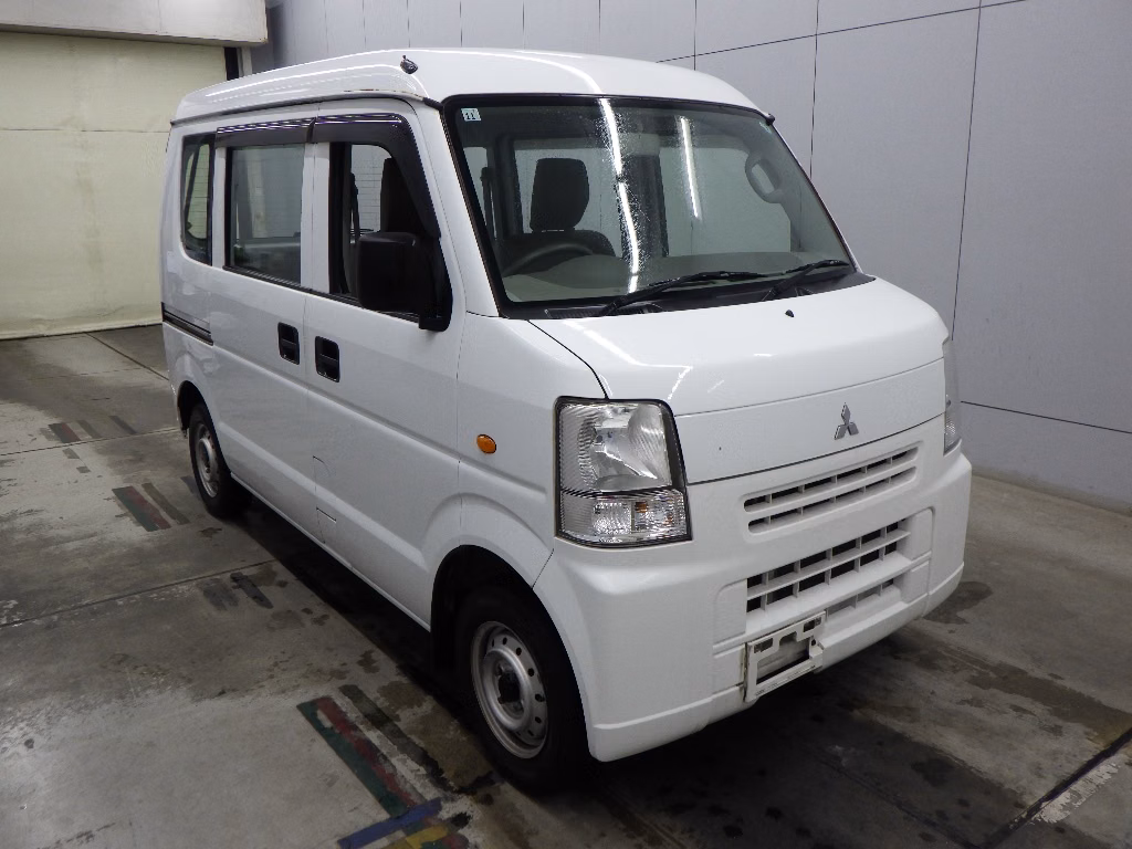 MITSUBISHI MINICAB