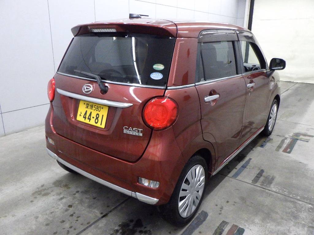 DAIHATSU CAST