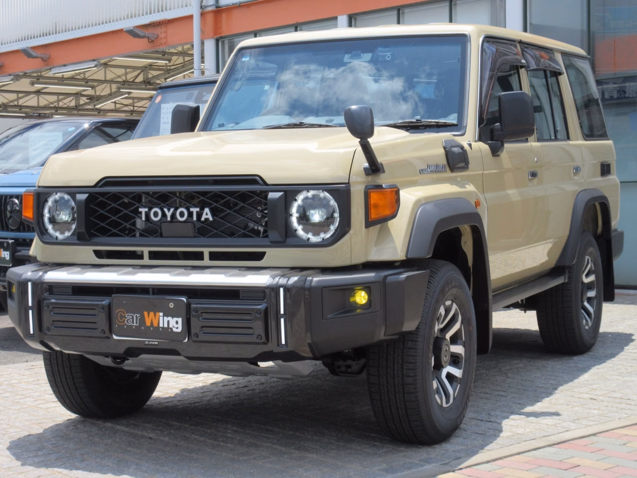 TOYOTA LAND CRUISER