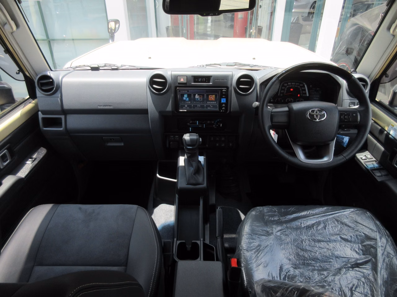 TOYOTA LAND CRUISER