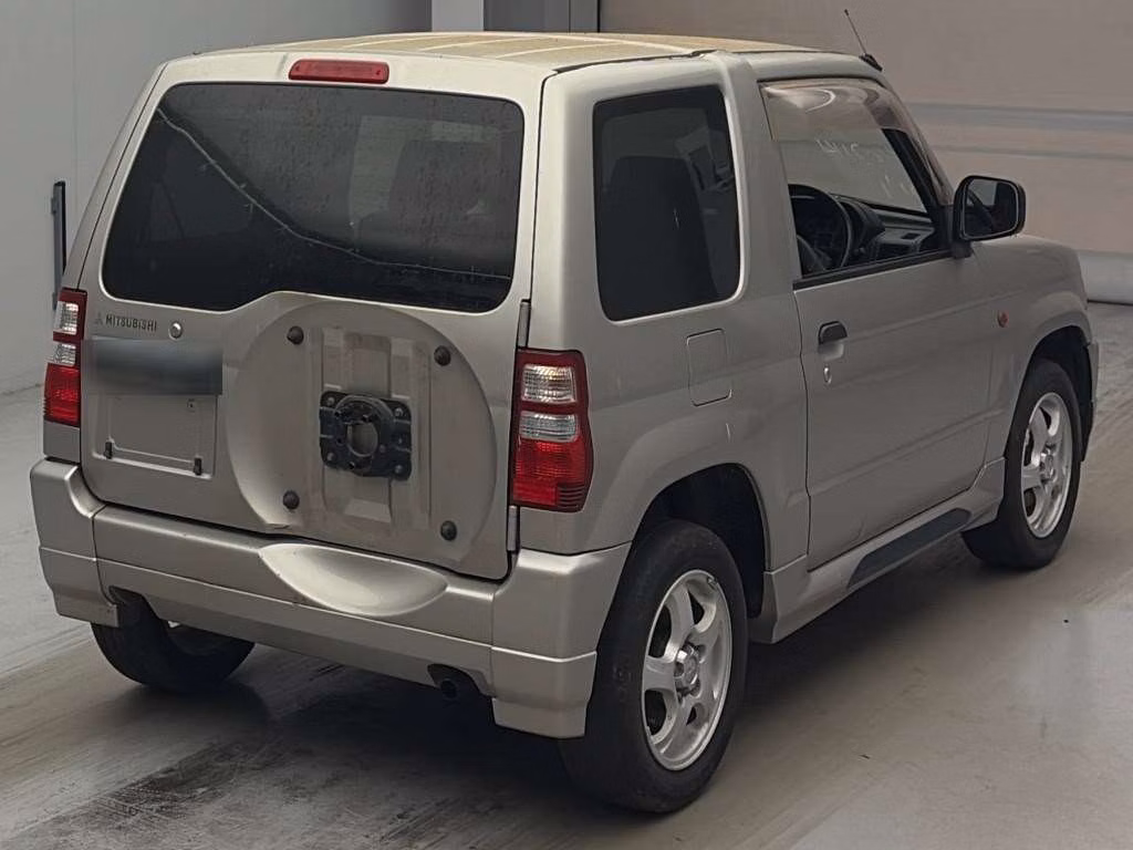 MITSUBISHI PAJERO MINI