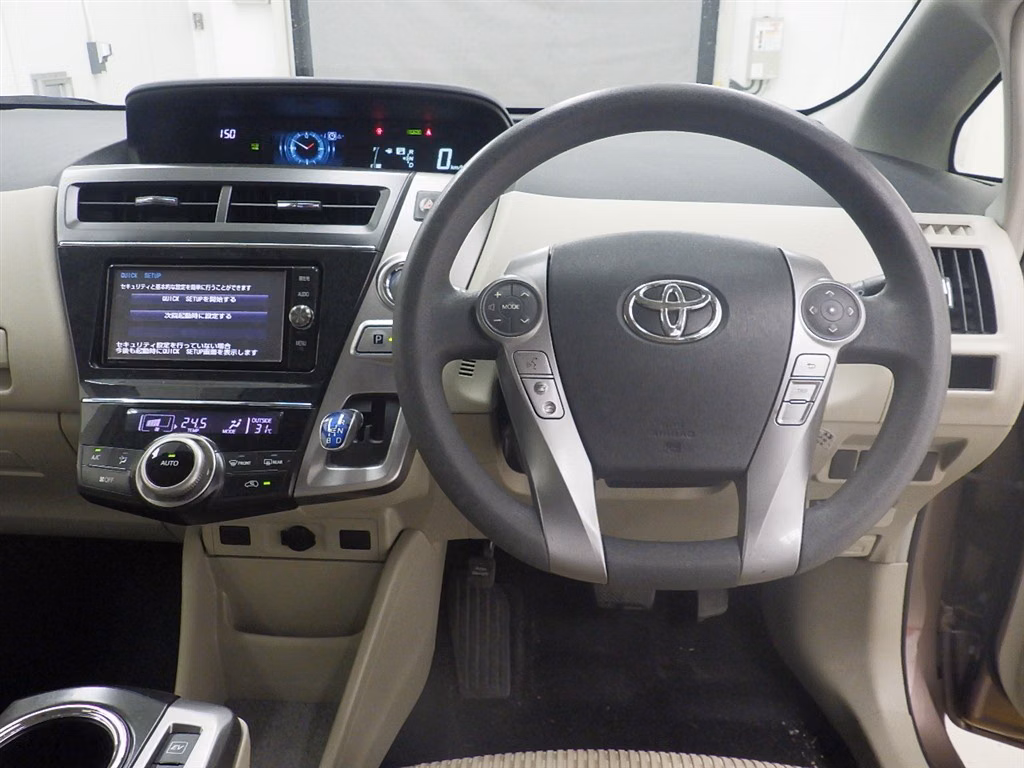 TOYOTA PRIUS ALPHA