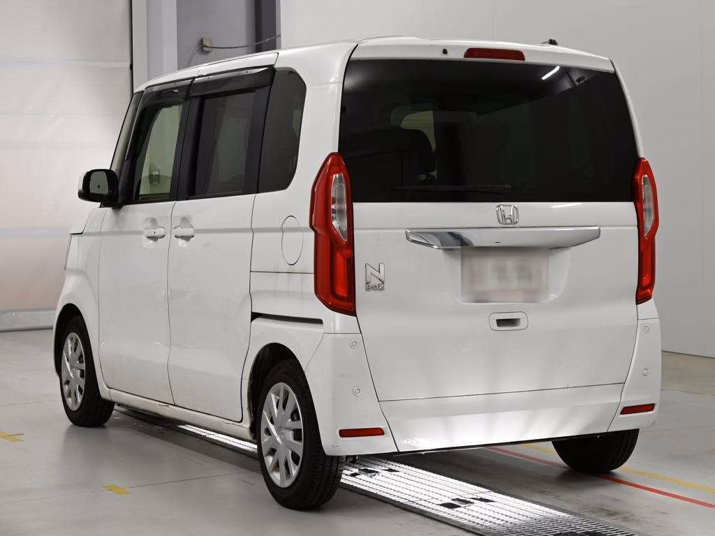 HONDA N-BOX