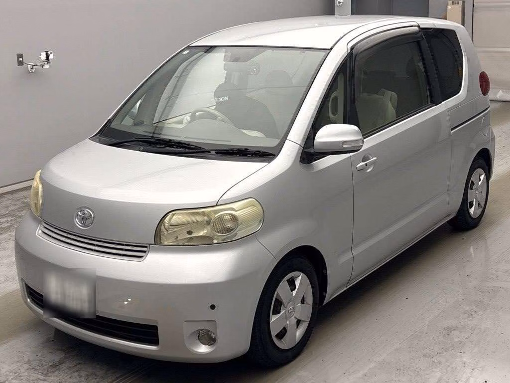 TOYOTA PORTE