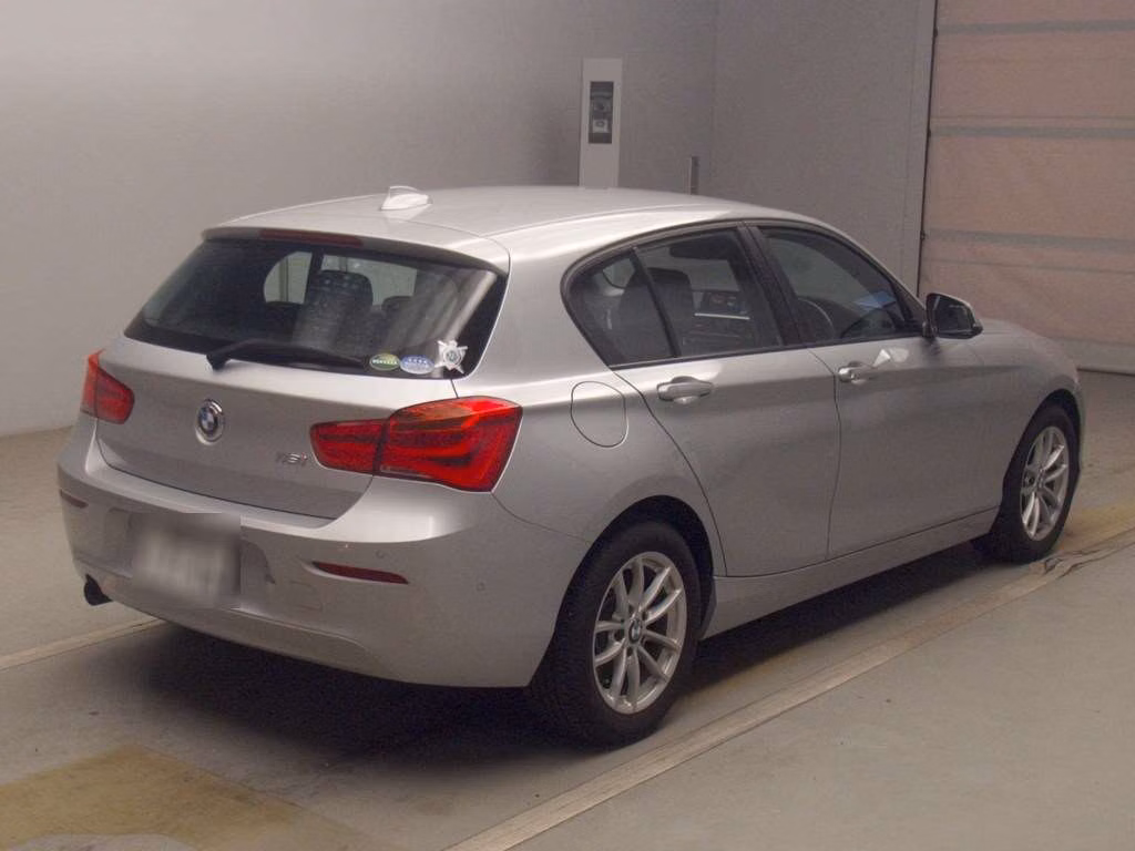 BMW 1-SERIES