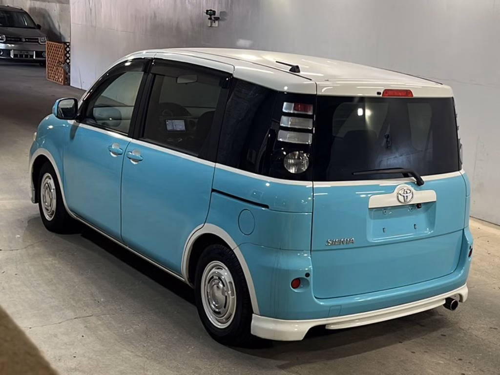 TOYOTA SIENTA