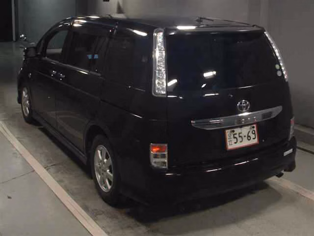 TOYOTA ISIS