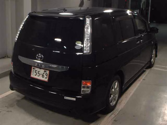 TOYOTA ISIS