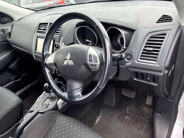 MITSUBISHI RVR