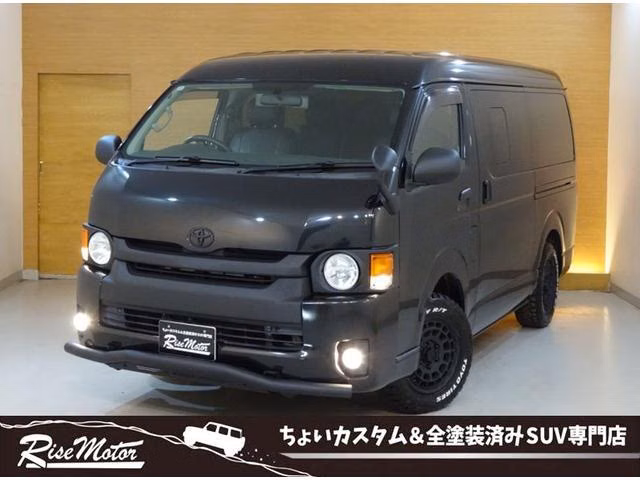 TOYOTA HIACE