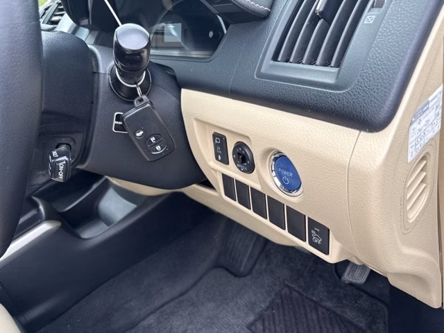 TOYOTA SAI