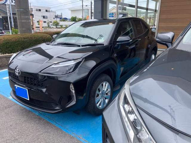 TOYOTA YARIS CROSS