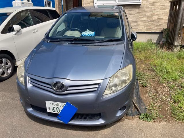 TOYOTA AURIS