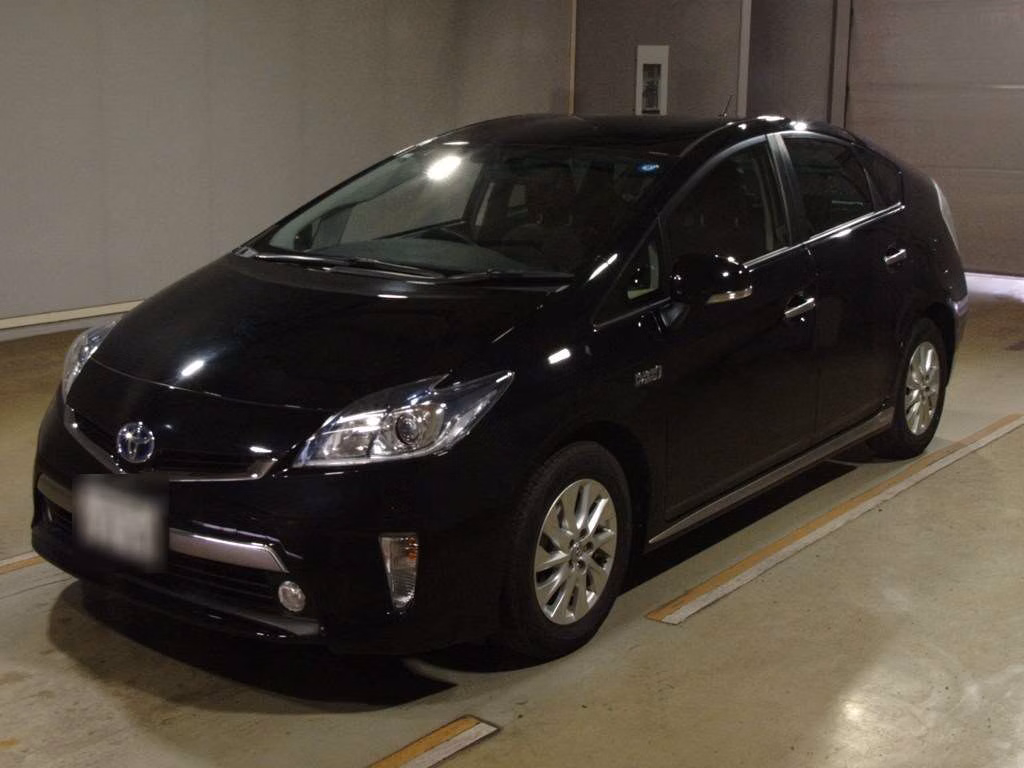 TOYOTA PRIUS PHV