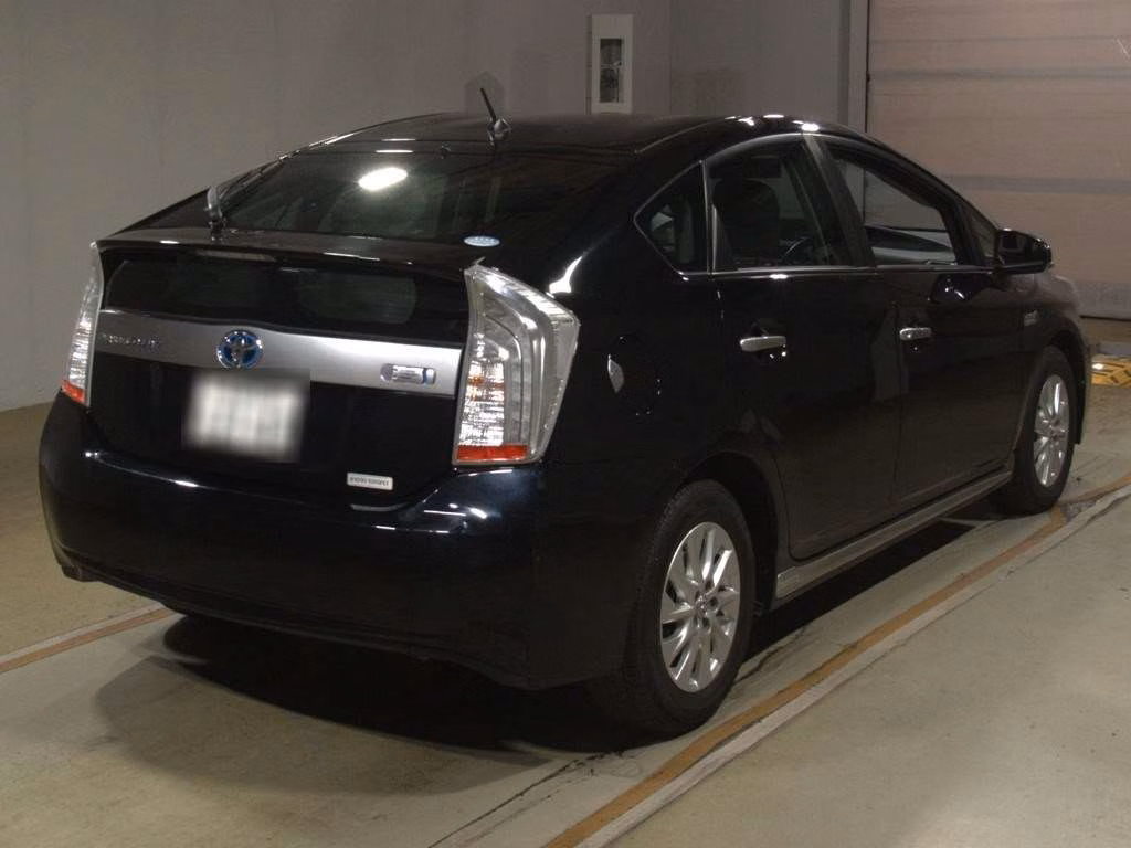 TOYOTA PRIUS PHV
