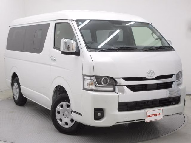 TOYOTA HIACE