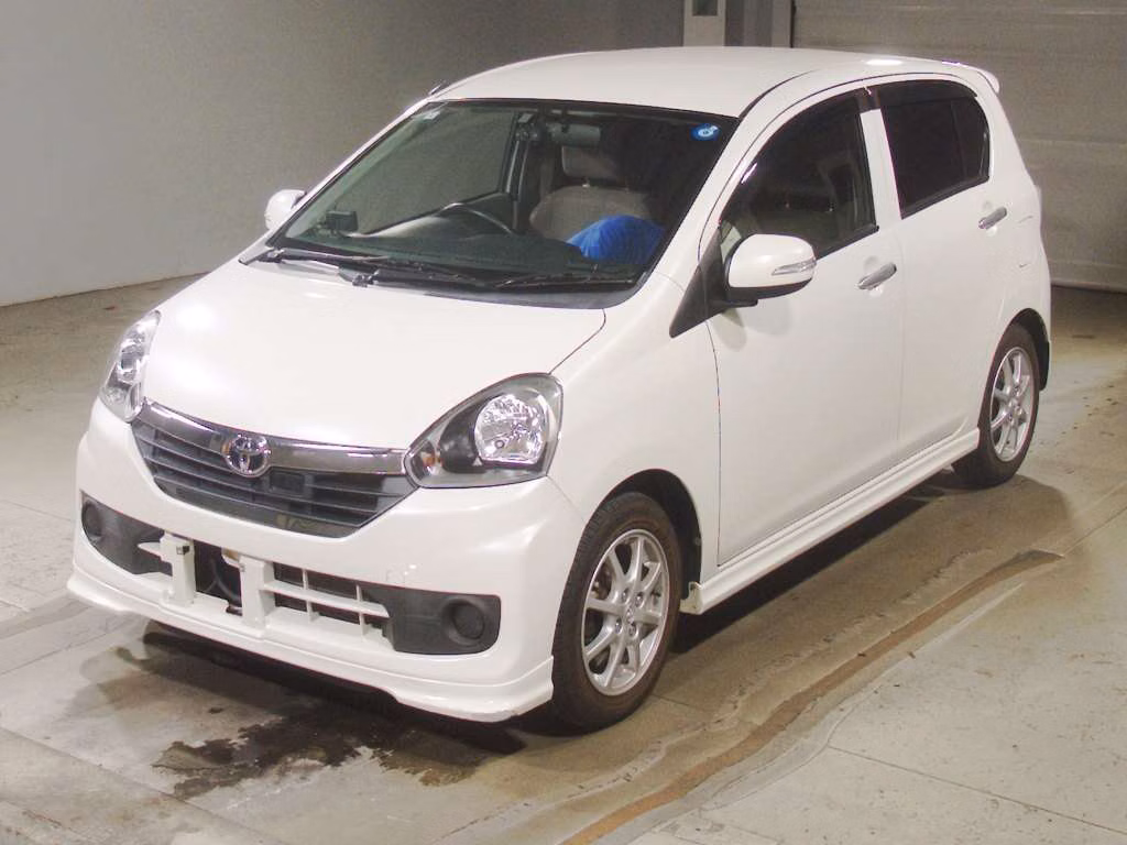 TOYOTA PIXIS EPOCH