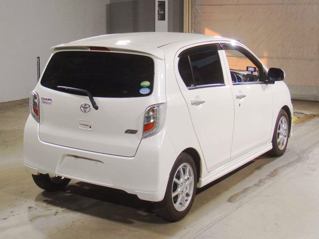 TOYOTA PIXIS EPOCH