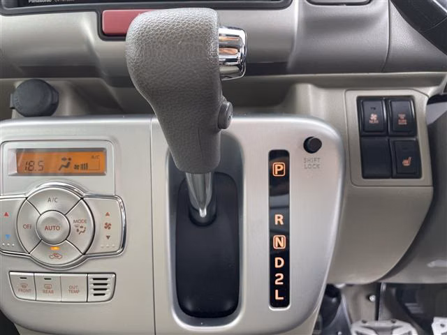 MITSUBISHI TOWN BOX