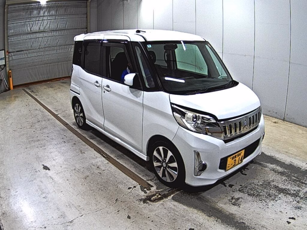 MITSUBISHI EK SPACE