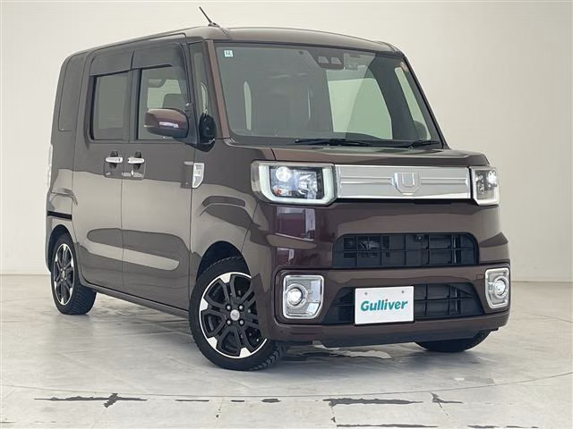 DAIHATSU WAKE