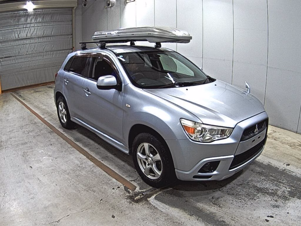 MITSUBISHI RVR
