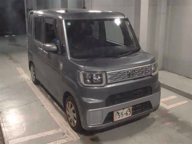 TOYOTA PIXIS MEGA