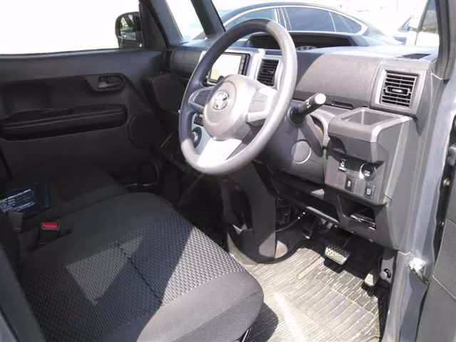 TOYOTA PIXIS MEGA
