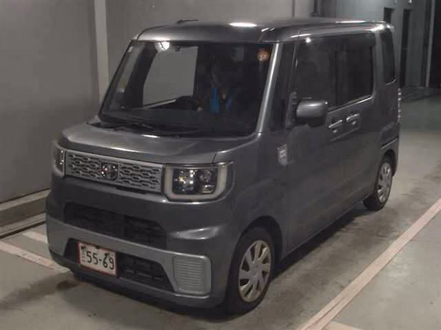 TOYOTA PIXIS MEGA