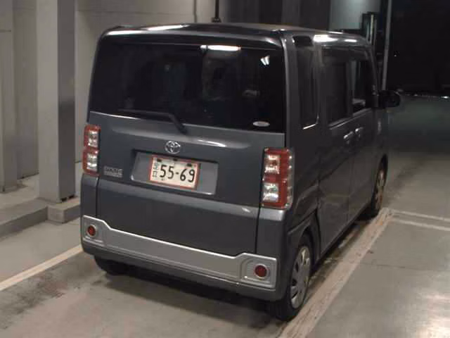 TOYOTA PIXIS MEGA