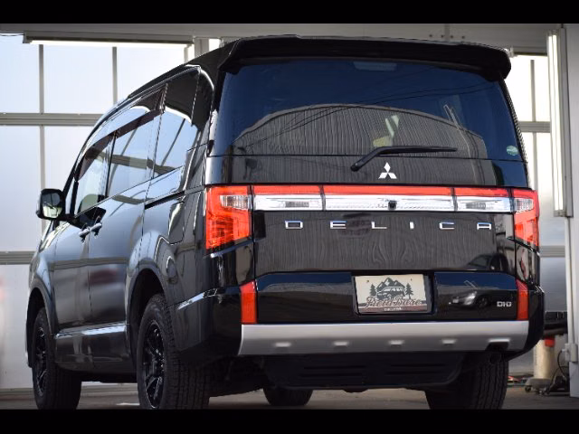 MITSUBISHI DELICA D:5