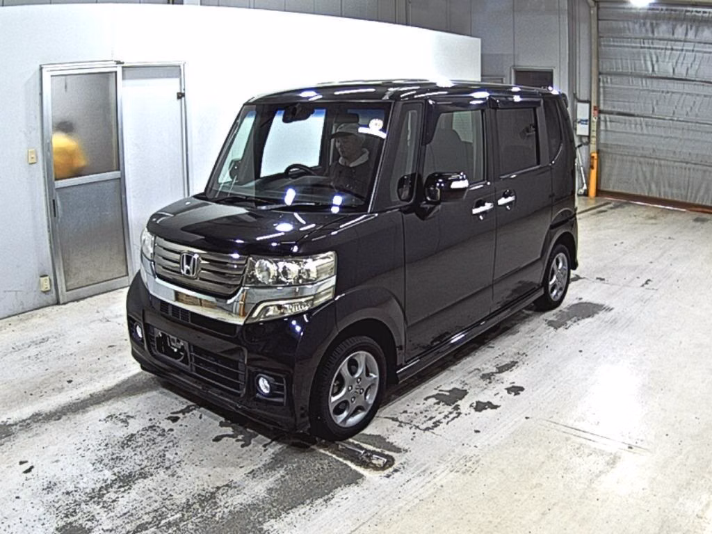 HONDA N-BOX