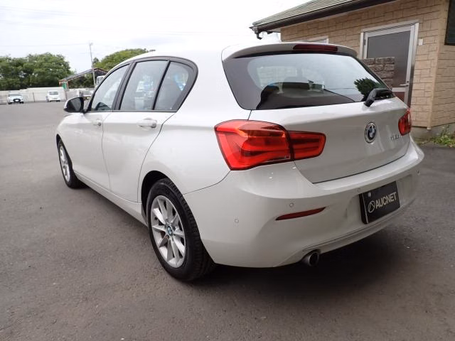 BMW 1-SERIES