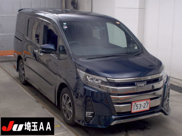 TOYOTA NOAH