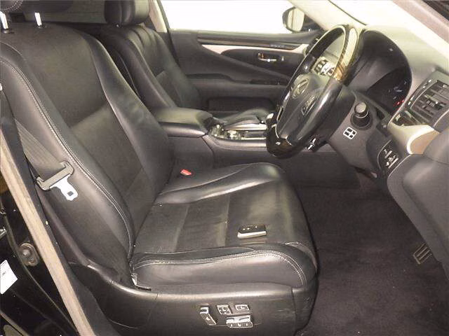 LEXUS LS460