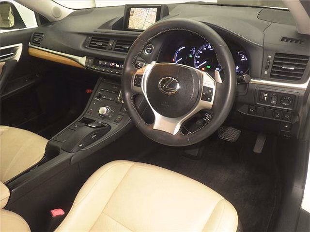 LEXUS CT200H