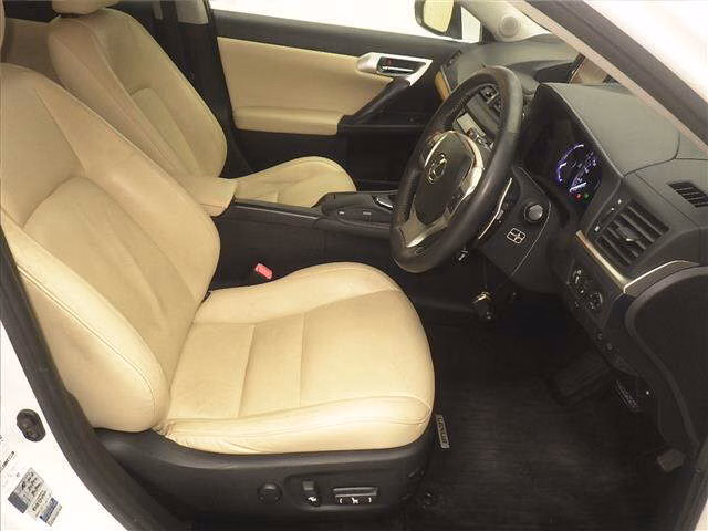LEXUS CT200H